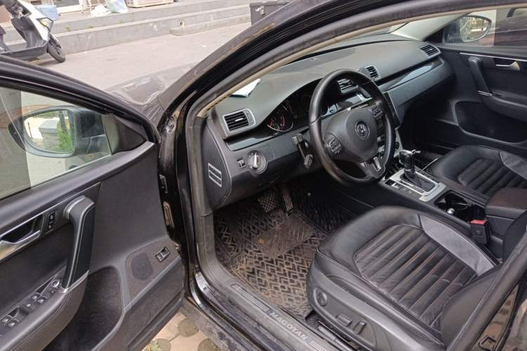 Used Volkswagen Magotan 2012 Revised 1.8TSI Luxury Version Driver Seat