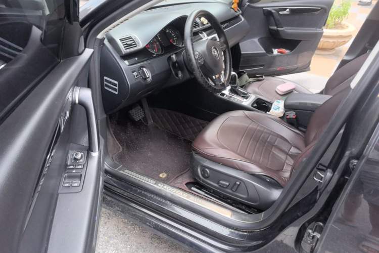 Used Volkswagen Magotan 2012 Revised 1.8TSI Luxury Version Driver Seat