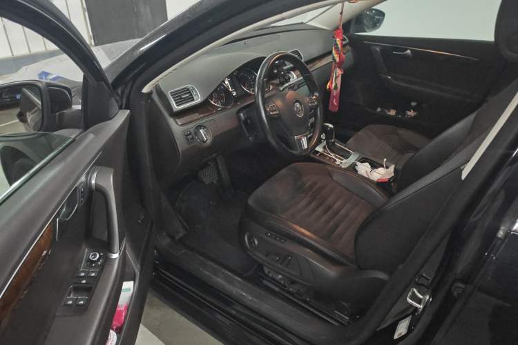 Used Volkswagen Magotan 2012 Travel Edition 2.0 TSI Comfort Version Driver Seat