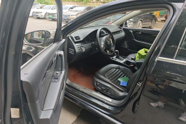 Used Volkswagen Magotan 2012 1.8TSI Luxury Model Driver Seat