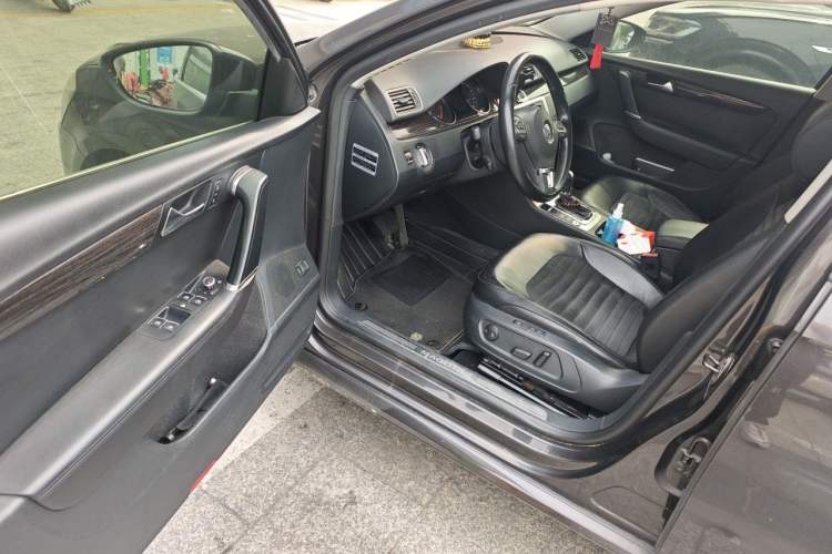 Used Volkswagen Magotan 2012 Facelift 1.8TSI Prestige Model Driver Seat