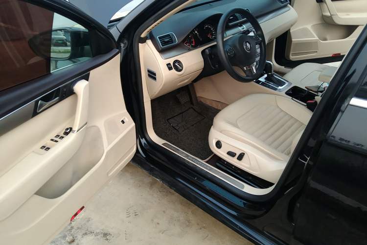 Used Volkswagen Magotan 2012 Revised 1.8TSI Luxury Version Driver Seat