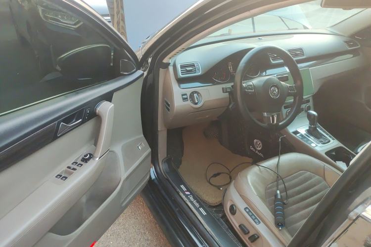 Used Volkswagen Magotan 2012 2.0 TSI Ultimate Edition Driver Seat