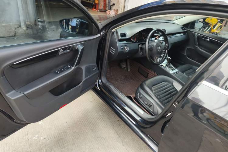 Used Volkswagen Magotan 2012 Revised 1.8TSI Luxury Version Driver Seat