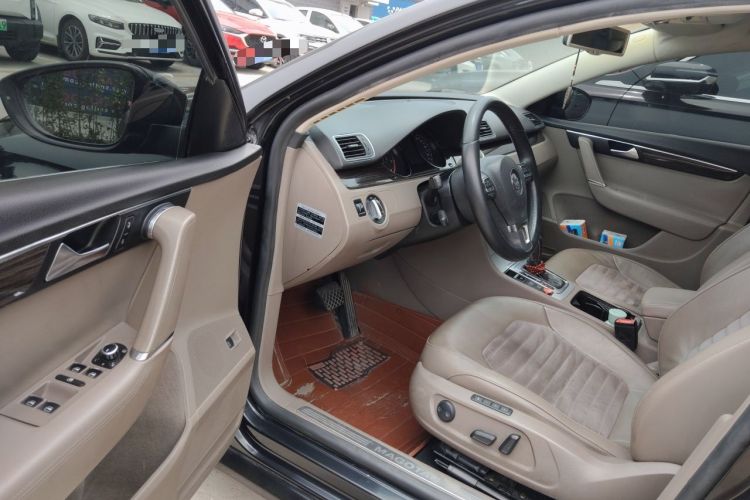 Used Volkswagen Magotan 2012 2.0 TSI Prestige Edition Driver Seat