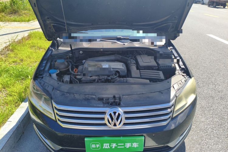 Used Volkswagen Magotan 2012 Revised Version 1.8TSI Leading Edition Engine Bay