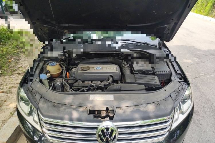Used Volkswagen Magotan 2012 Revised 1.8TSI Luxury Version Engine Bay