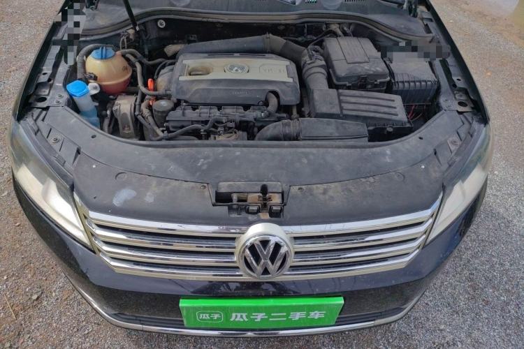 Used Volkswagen Magotan 2012 Revised Version 1.8TSI Leading Edition Engine Bay