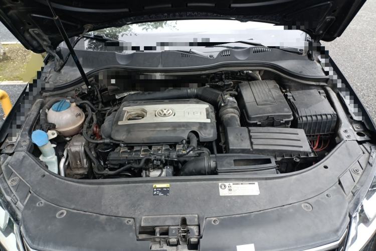 Used Volkswagen Magotan 2012 Travel Edition 2.0 TSI Four-Wheel Drive Luxury Version Engine Bay
