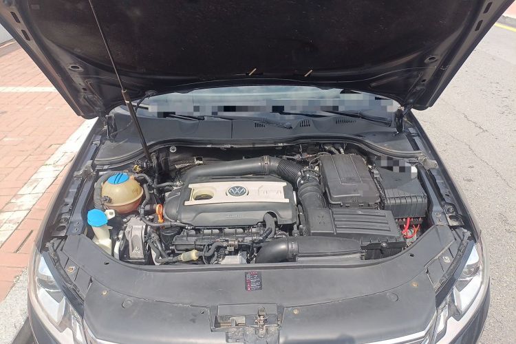 Used Volkswagen Magotan 2012 1.8TSI Prestige Model Engine Bay