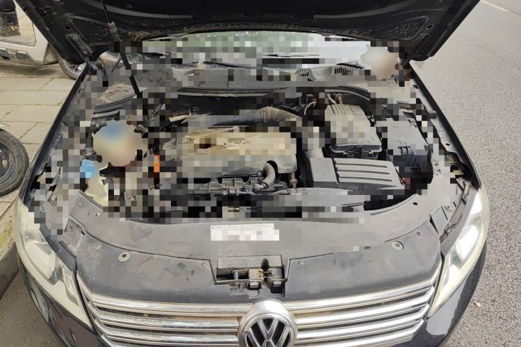 Used Volkswagen Magotan 2012 Facelift 1.8TSI Prestige Model Engine Bay