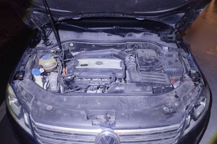 Used Volkswagen Magotan 2012 1.8TSI Prestige Model Engine Bay