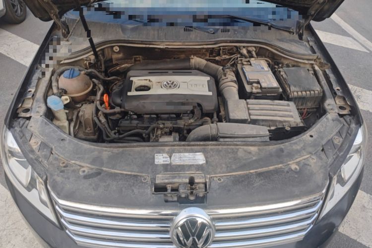 Used Volkswagen Magotan 2012 1.8TSI Luxury Model Engine Bay