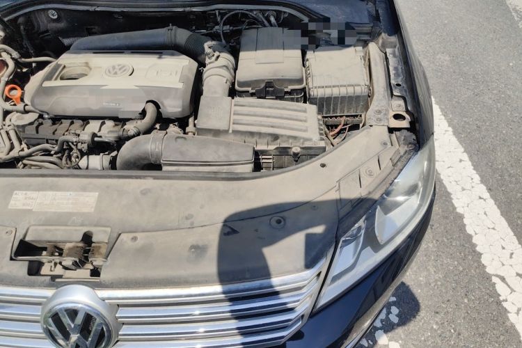 Used Volkswagen Magotan 2012 Revised 1.8TSI Luxury Version Engine Bay Left