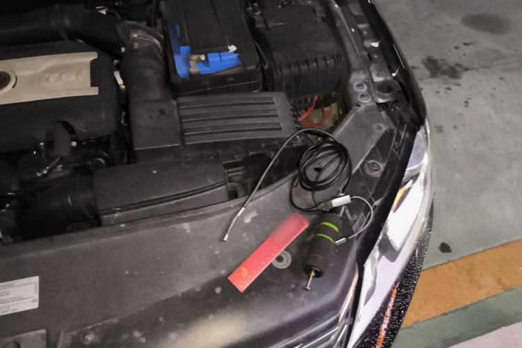 Used Volkswagen Magotan 2012 Revised 1.8TSI Luxury Version Engine Bay Left