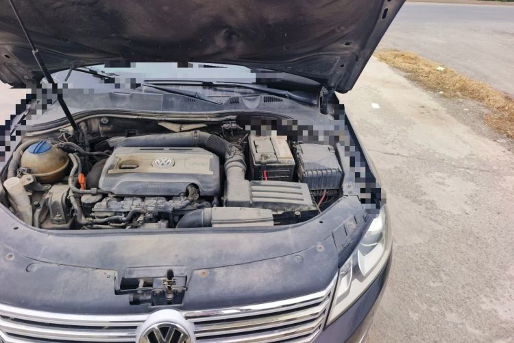 Used Volkswagen Magotan 2012 Facelift 1.8TSI Prestige Model Engine Bay Left