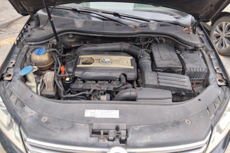 Used Volkswagen Magotan 2012 1.8TSI Luxury Model Engine Bay