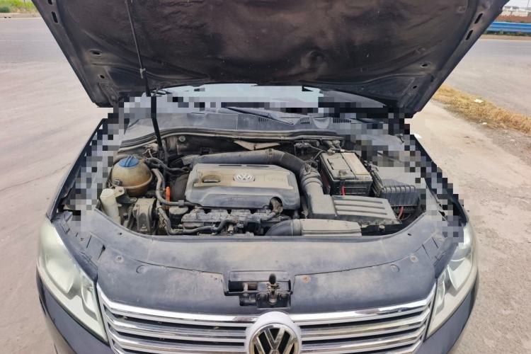 Used Volkswagen Magotan 2012 Facelift 1.8TSI Prestige Model Engine Bay