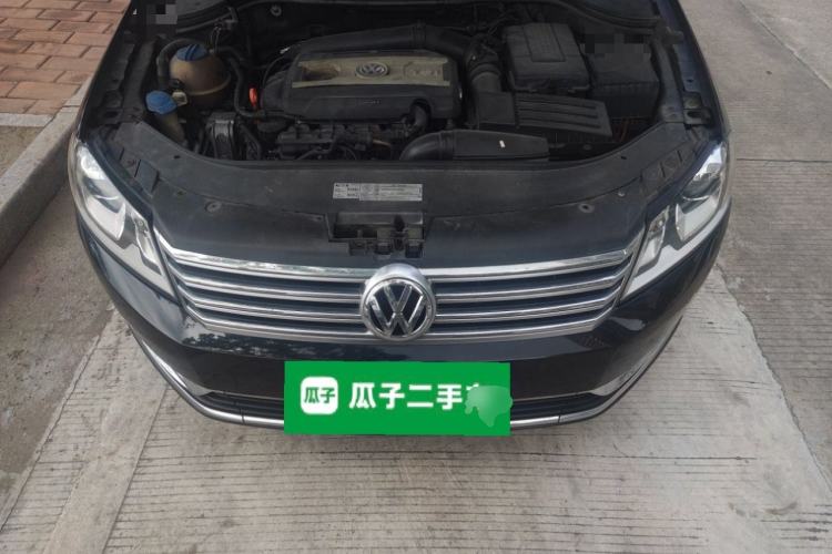 Used Volkswagen Magotan 2012 Revised 1.8TSI Luxury Version Engine Bay