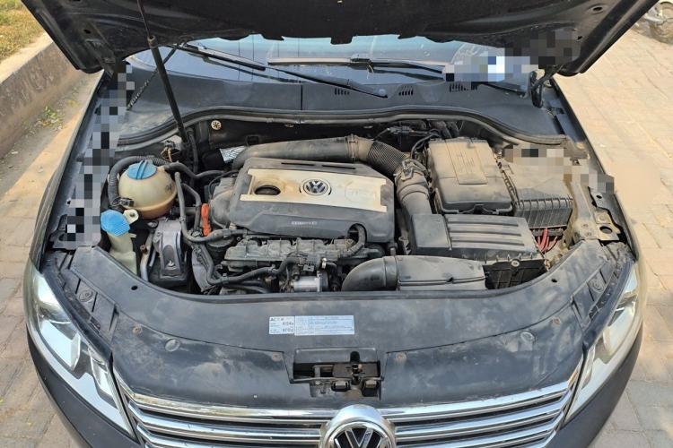 Used Volkswagen Magotan 2012 1.8TSI Luxury Model Engine Bay