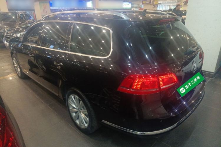 Used Volkswagen Magotan 2012 Travel Edition 2.0 TSI Luxury Version Exterior 3