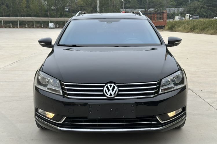 Used Volkswagen Magotan 2012 Travel Edition 2.0 TSI Comfort Version Exterior 4