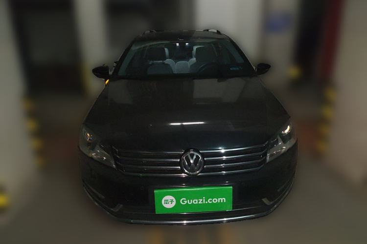 Used Volkswagen Magotan 2012 Travel Edition 2.0 TSI Comfort Version Front