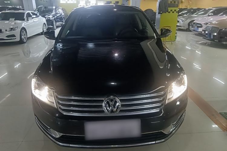 Used Volkswagen Magotan 2012 Facelift 2.0 TSI Prestige Model Front