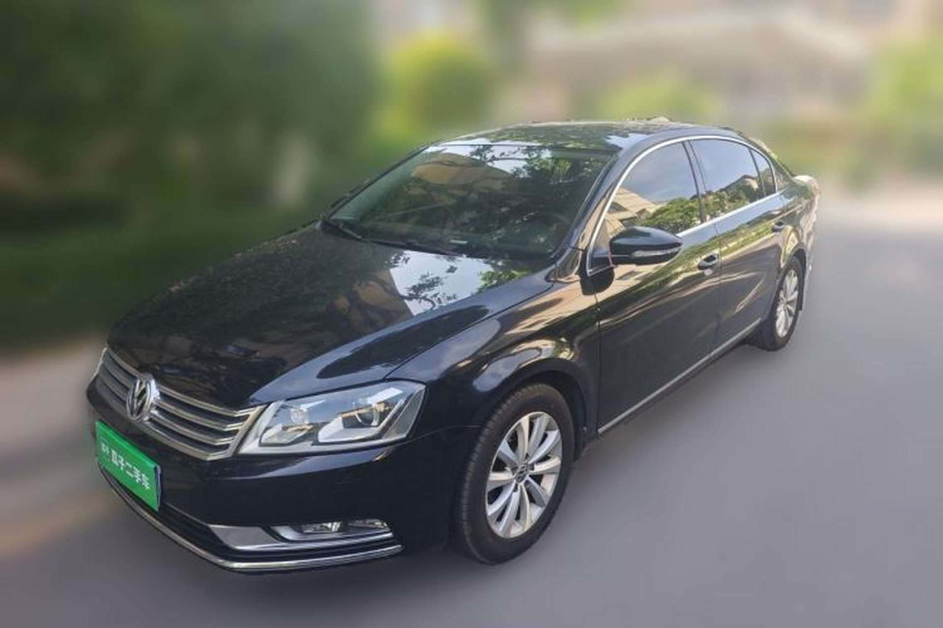 Used Volkswagen Magotan 2012 Revised Version 2.0 TSI Luxury Edition Front Left 45 Deg