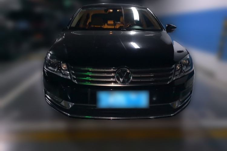 Used Volkswagen Magotan 2012 Revised Version 2.0 TSI Supreme Edition Front
