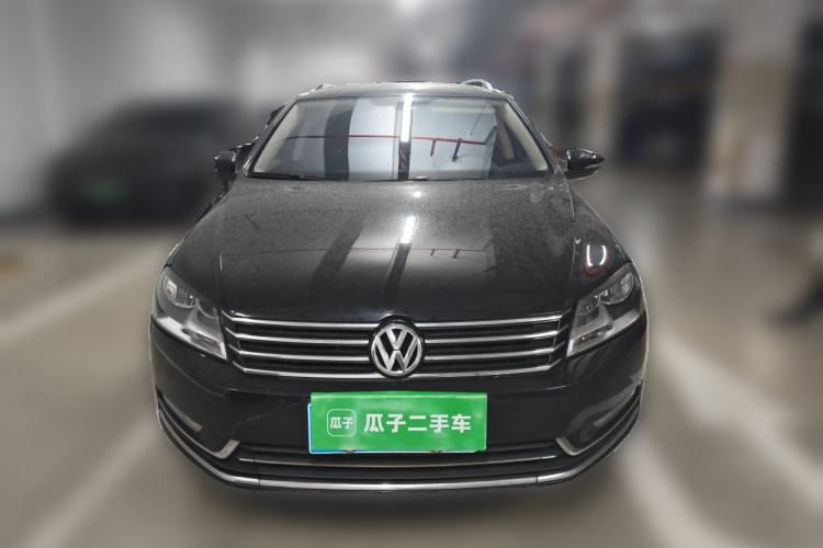 Used Volkswagen Magotan 2012 Travel Edition 2.0 TSI Comfort Version Front