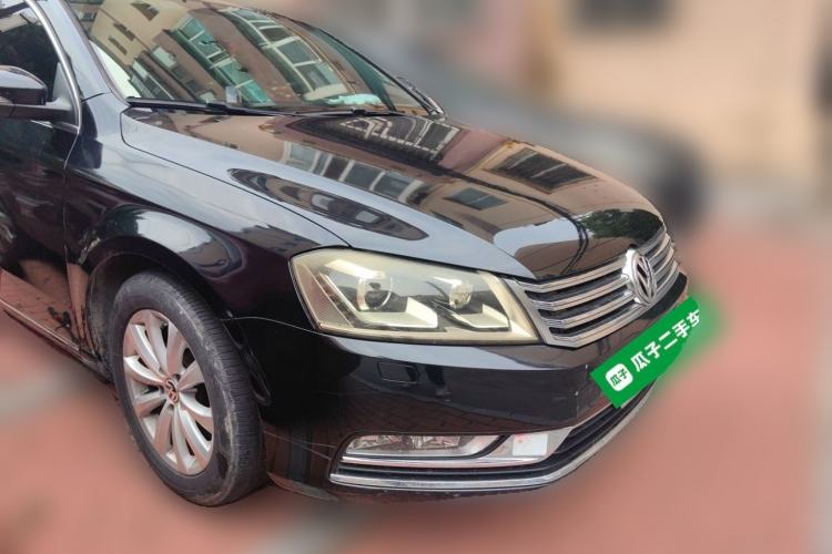 Used Volkswagen Magotan 2012 Revised Version 2.0 TSI Luxury Edition Front Right 45 Deg