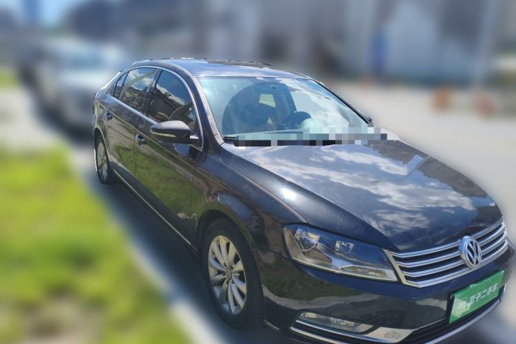 Used Volkswagen Magotan 2012 Revised Version 1.8TSI Leading Edition Front Right 45 Deg