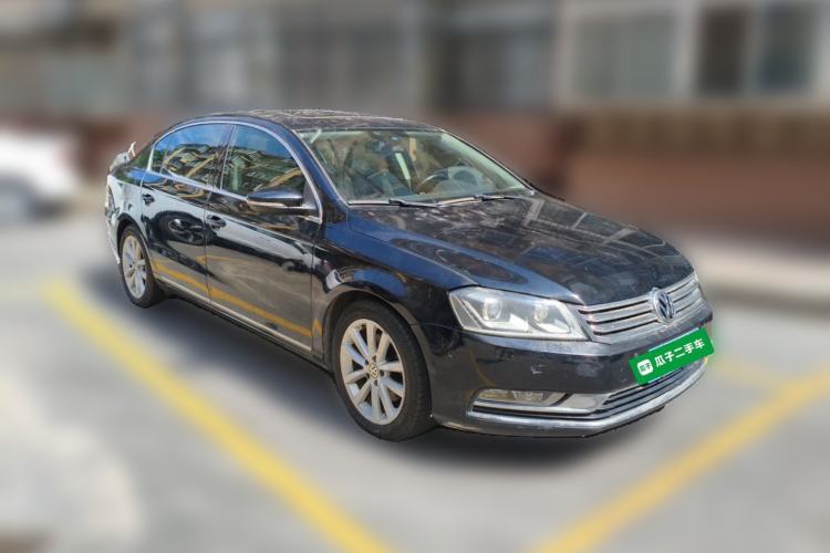 Used Volkswagen Magotan 2012 Facelift 1.8TSI Prestige Model Front Right 45 Deg