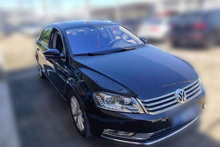 Used Volkswagen Magotan 2012 Facelift 2.0 TSI Prestige Model Front Right 45 Deg