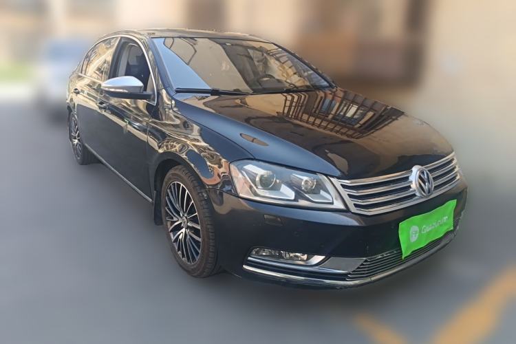 Used Volkswagen Magotan 2012 1.8TSI Prestige Model Front Right 45 Deg