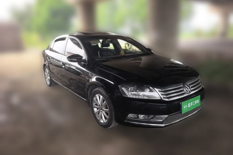 Used Volkswagen Magotan 2012 1.8TSI Luxury Model Front Right 45 Deg