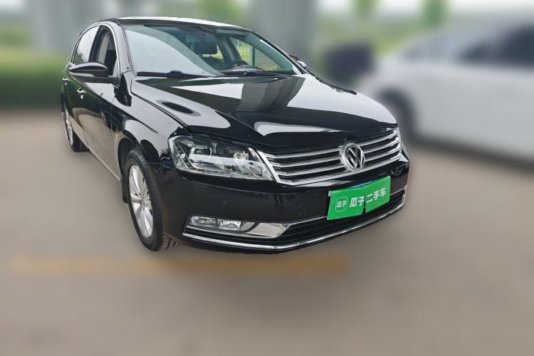 Used Volkswagen Magotan 2012 1.8TSI Luxury Model Front Right 45 Deg