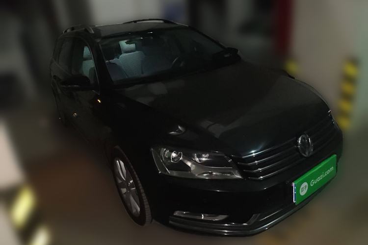 Used Volkswagen Magotan 2012 Travel Edition 2.0 TSI Comfort Version Front Right 45 Deg