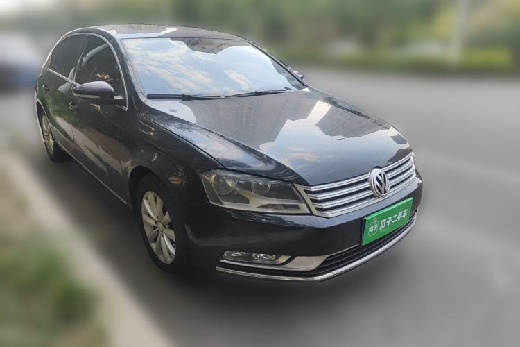 Used Volkswagen Magotan 2012 Revised Version 1.8TSI Leading Edition Front Right 45 Deg
