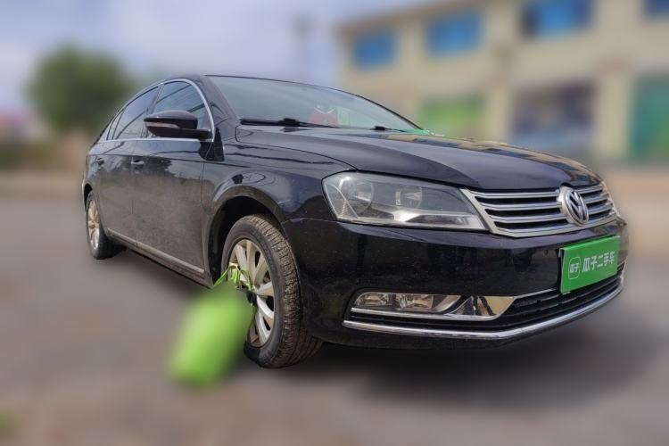 Used Volkswagen Magotan 2012 Revised Version 1.8TSI Leading Edition Front Right 45 Deg