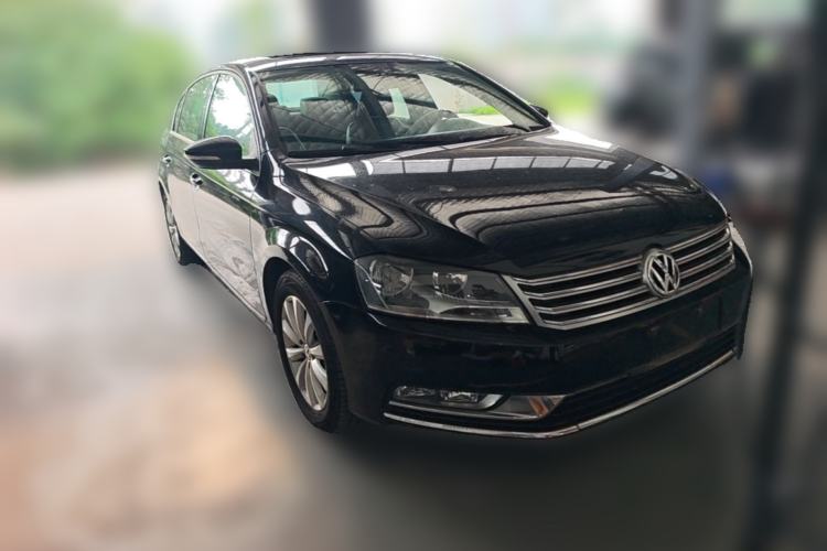 Used Volkswagen Magotan 2012 Revised Version 1.8TSI Leading Edition Front Right 45 Deg