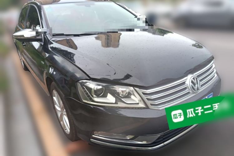 Used Volkswagen Magotan 2012 Facelift 2.0 TSI Prestige Model Front Right 45 Deg