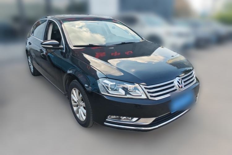 Used Volkswagen Magotan 2012 1.8TSI Luxury Model Front Right 45 Deg