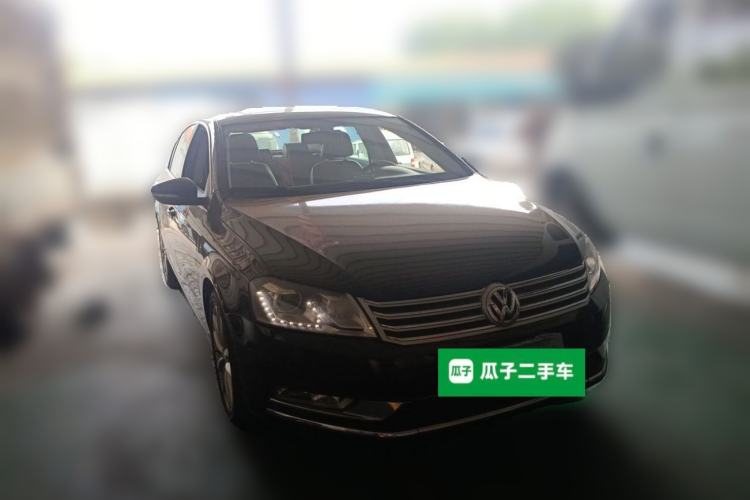 Used Volkswagen Magotan 2012 Revised Version 2.0 TSI Supreme Edition Front Right 45 Deg