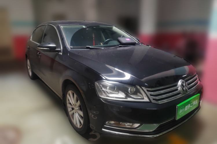 Used Volkswagen Magotan 2012 Facelift 1.8TSI Prestige Model Front Right 45 Deg