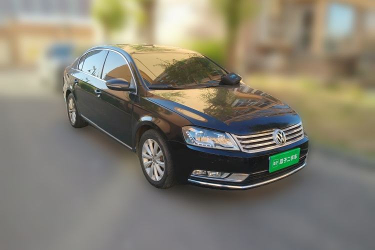 Used Volkswagen Magotan 2012 Revised Version 1.8TSI Leading Edition Front Right 45 Deg