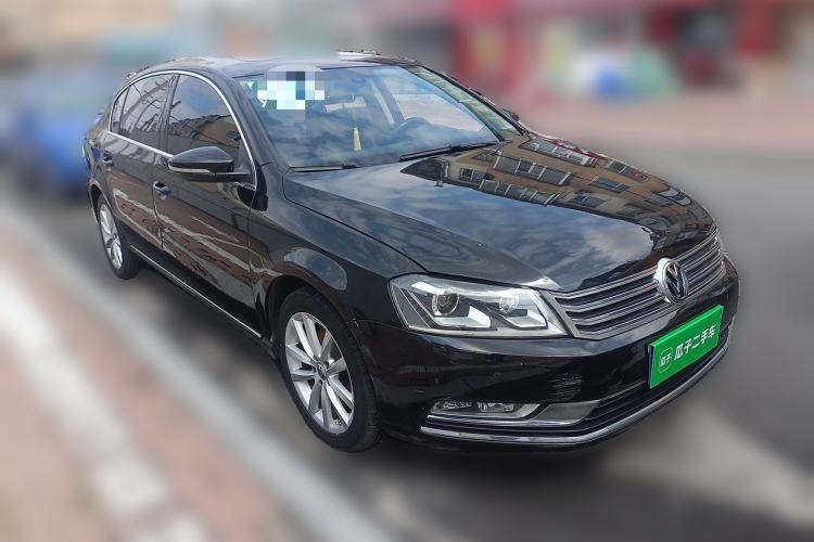 Used Volkswagen Magotan 2012 1.8TSI Prestige Model Front Right 45 Deg