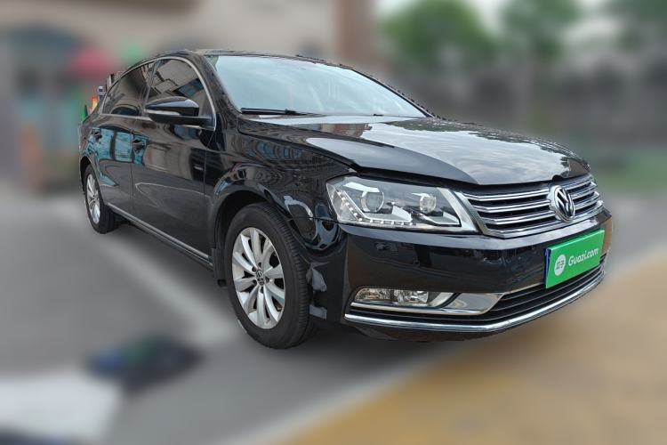 Used Volkswagen Magotan 2012 1.8TSI Luxury Model Front Right 45 Deg