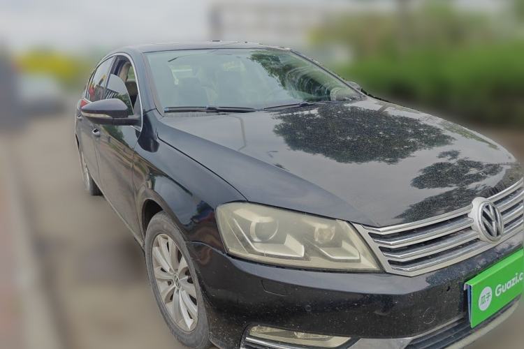 Used Volkswagen Magotan 2012 1.8TSI Luxury Model Front Right 45 Deg